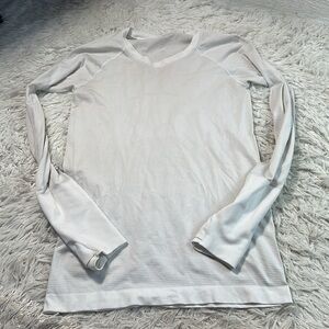 Lululemon Swiftly Tech Long Sleeve Crew Heathered White